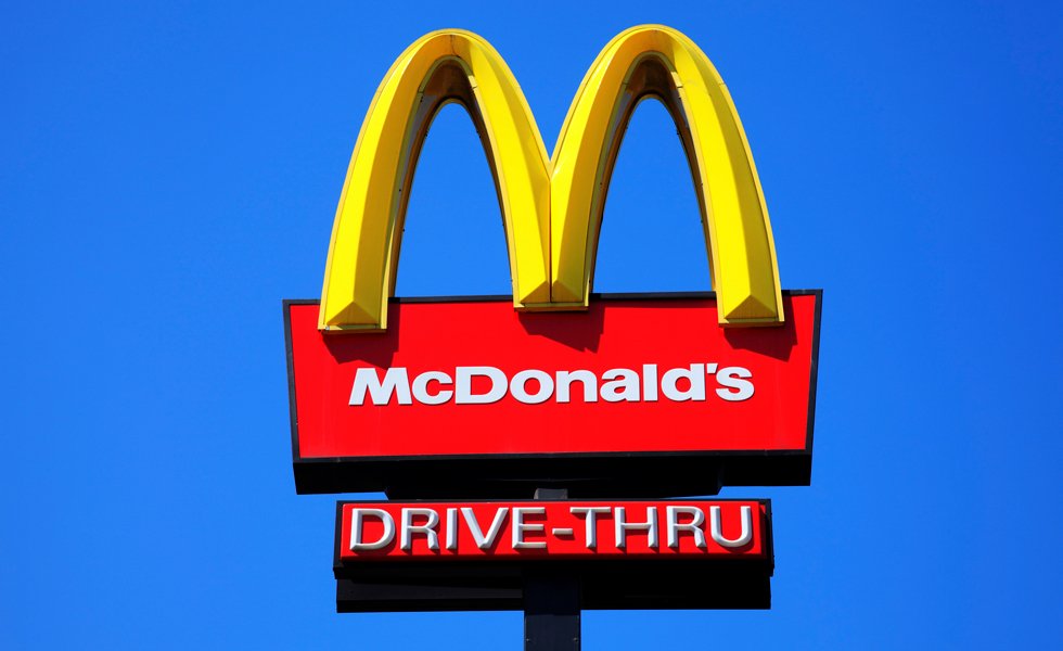 MarketingWeekEd's tweet photo. .@McDonalds is looking into food delivery https://t.co/9qdemQFBFe https://t.co/R91BAHyCYc