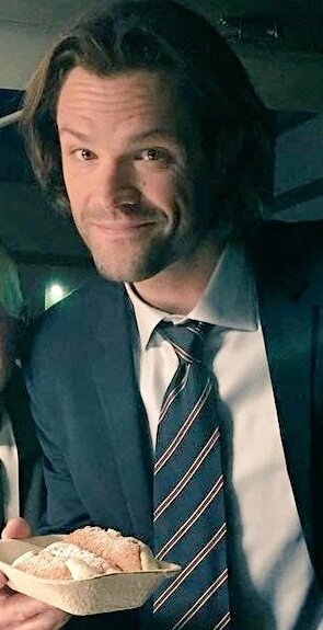 Team_SamW's tweet photo. Hope he got to rest before starting filming spn this week 😊🙏💗 https://t.co/xeIwvSORfW