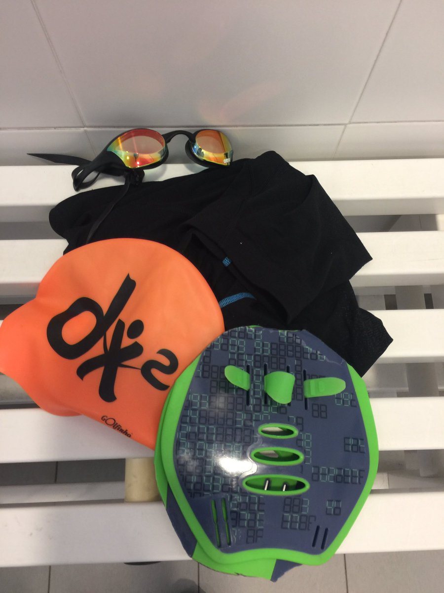 davidlopezpeter's tweet photo. Time to do the first session of the day! @InfinityEnduran @GesTriOn @Torremolinos_On #Triathlon #triathlontraining #swimming #morning https://t.co/68xLHMpf4e