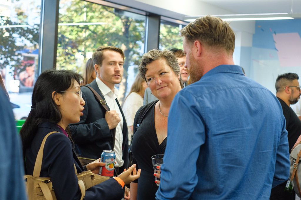 4SpacesNetwork's tweet image. Where did we come from? @tandembank interviewed a mutual cofounder. We just can't help building! goo.gl/G1jj3d