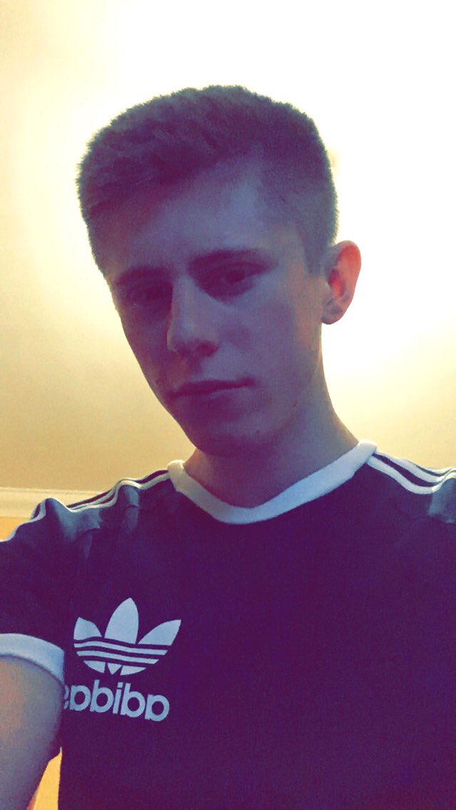 RichoMatty's tweet photo. #Adidas #original #bored https://t.co/h9QsvYJRLj