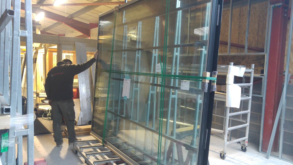 glassinmotion's tweet photo. One of the big #Cero slim-profile sliding doors for our new showroom extension. Will look amazing! @SolarluxUK #sliding #doors https://t.co/67nD6Rx5Yq