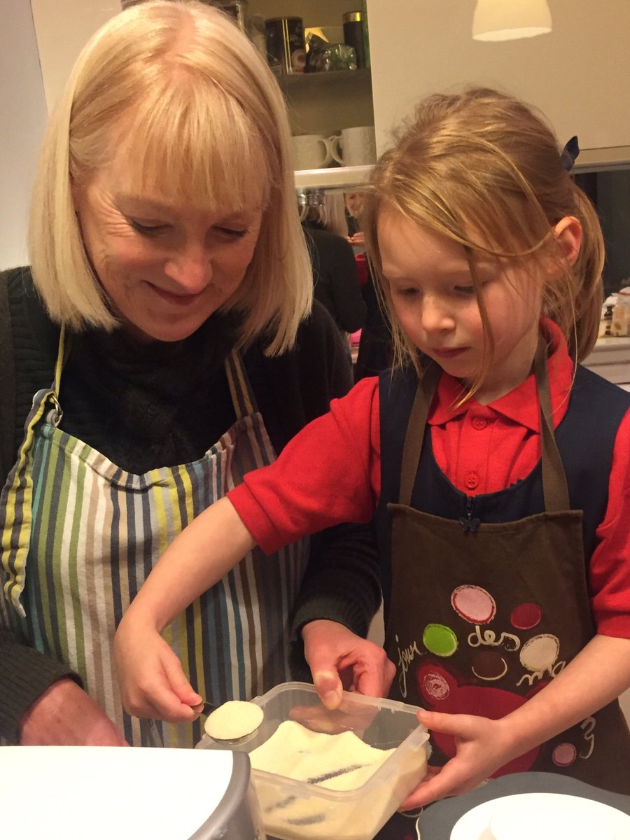 Wee baking lesson from dear friend <a href="/edistark/">Edith Starkie</a> #teachthemyoung #passitdown #comfortfood #homebaked