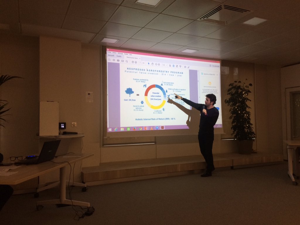 tlecomte's tweet photo. L'Insetting, la supply chain de demain, responsable, collaborative et innovante ! Conférence #supply21 @proconseil @GS1 https://t.co/HUWS4bGgOq