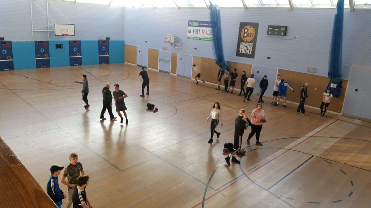 WSCGetActive's tweet image. students taking part in their second flag football session! positive response so far @WestSuffolk @BAFAOfficial #GetActive