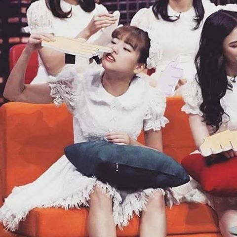 @AKB48JiDOL <a href="/DhikeJiDOL/">dhikeringer</a> <a href="/JejeJiDOL/">Jejelicious</a>