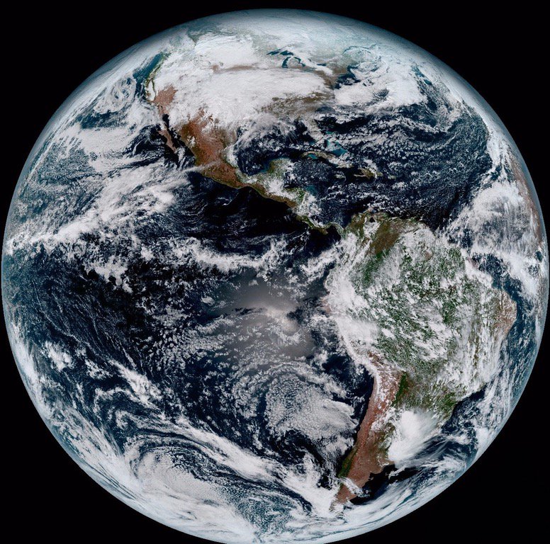 Space_Scene's tweet image. One of the new high resolution images of Earth taken from the weather satellite GOES 16.#EarthDay #astronomy