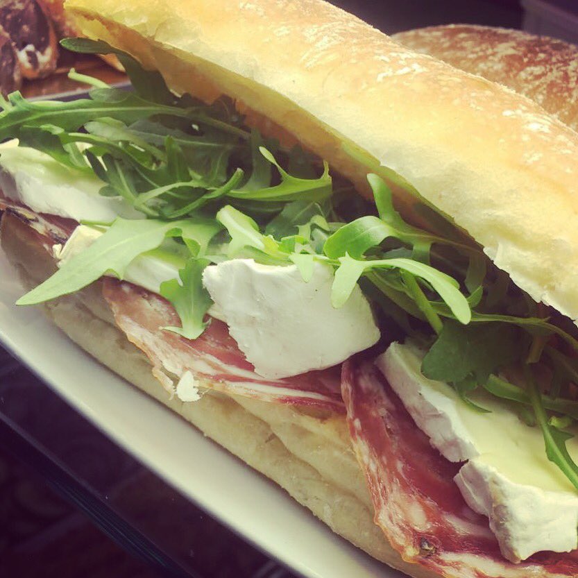 #salami #brie #rocket love lunch 💚💚
