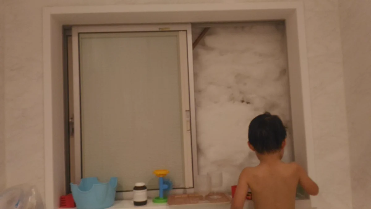 おいｗ大雪の影響で家から雪見風呂楽しんでるぞｗｗｗ