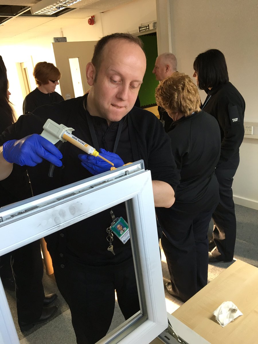 Abidan42's tweet photo. Tool mark forensics https://t.co/Hvtk554TlB