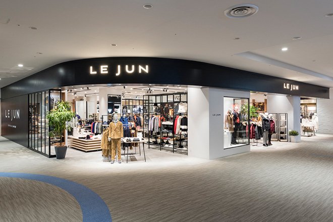 fashionsnap's tweet photo. ジュン運営「LE JUN」がブランド休止へ
https://t.co/54Dqb7XGPA
#ジュン #LEJUN #ブランド休止 https://t.co/f5JVMUlY4g