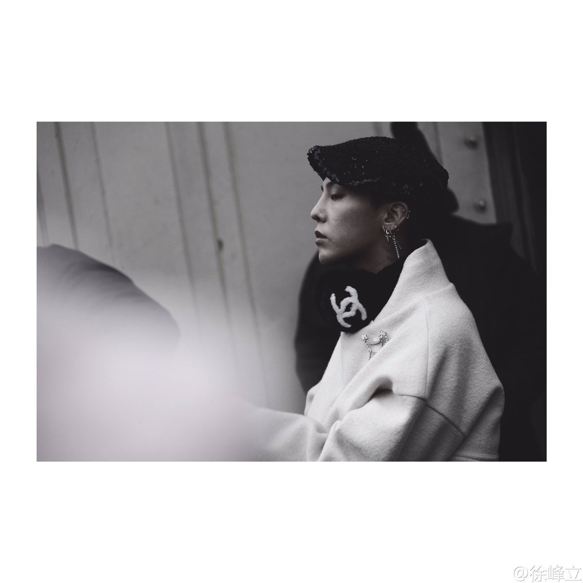 bbturkey_'s tweet photo. 📷[170124] #GD Paris'teki Chanel showunda https://t.co/gODhR4B2DX