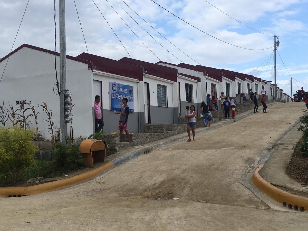 IN PHOTOS Inspection of Yolanda rehab housing project, New Hope