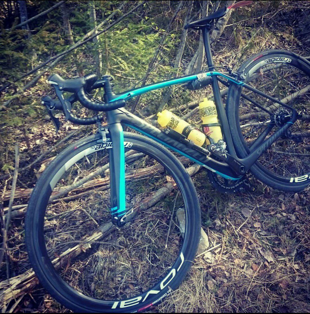 MtbMedilaser's tweet photo. Tänään VARASTETTU Specialized S-works Era, Stumpjumper HT, Tarmac sekä suksia, renkaita, kiekkoja ja työkaluja. Havainnot Poliisille! Kiitos https://t.co/ZAWWeCsxYK