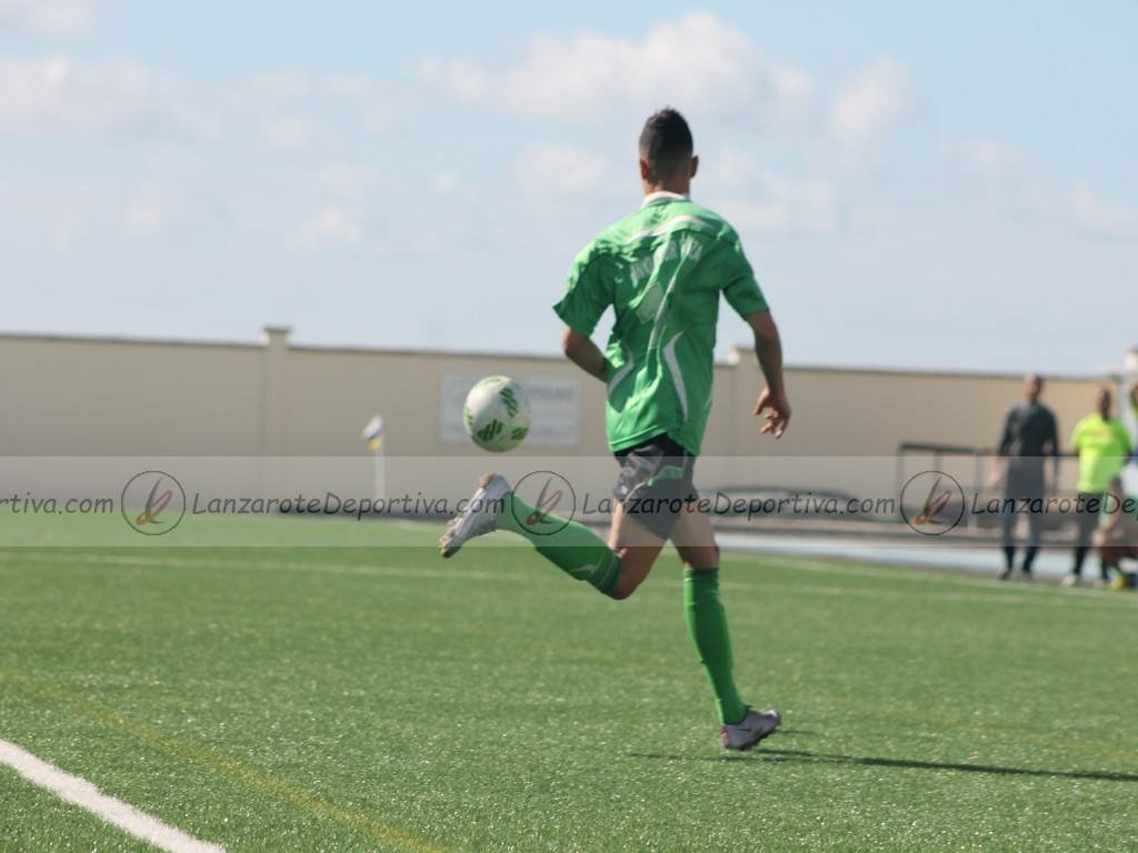 jorgescouting's tweet photo. Debut de @Nicoledo97 con la Unión Sur Yaiza. @IdentitySport ⚽️🔝 https://t.co/UUdLiSpmd4