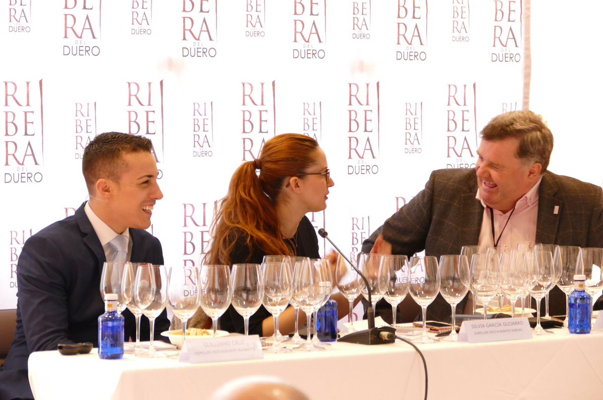 "Los grandes vinos son aquellos que saben enseñar las tierras de donde vienen" @guille_sumiller