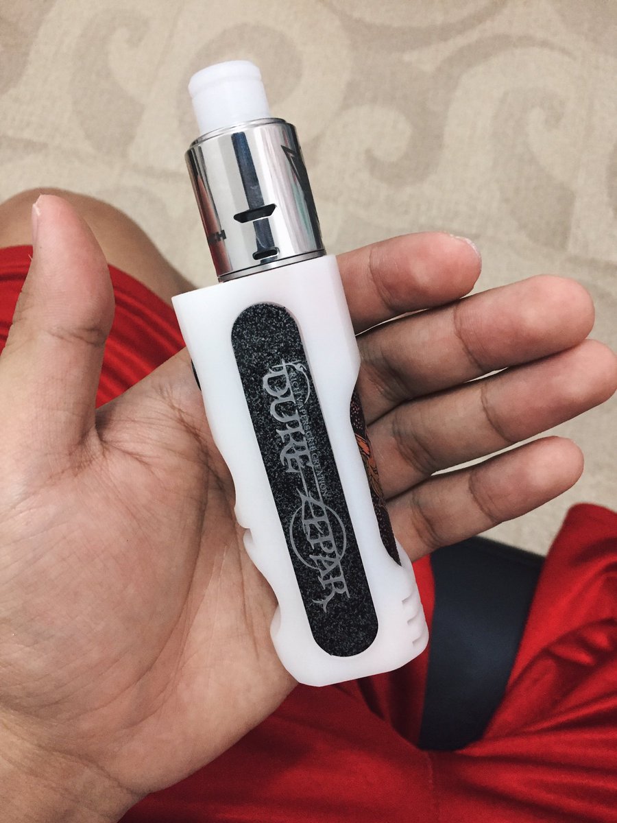 JayemMalonzo's tweet photo. Hand check!! #MonarchRDA #313INNOVATIONS #DukeZepar #vape #vapecommunity https://t.co/ZjptSBV5BW