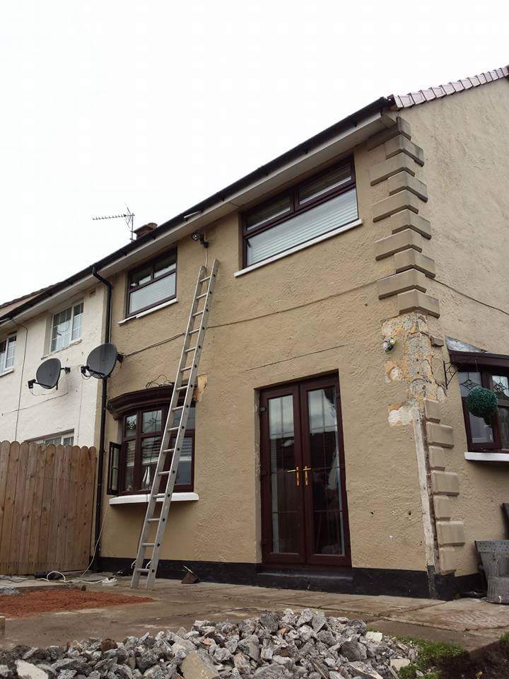 JacobsonModular's tweet image. 3x3.6m oak sunroom being craned in. #Belfast #NorthernIreland #modular