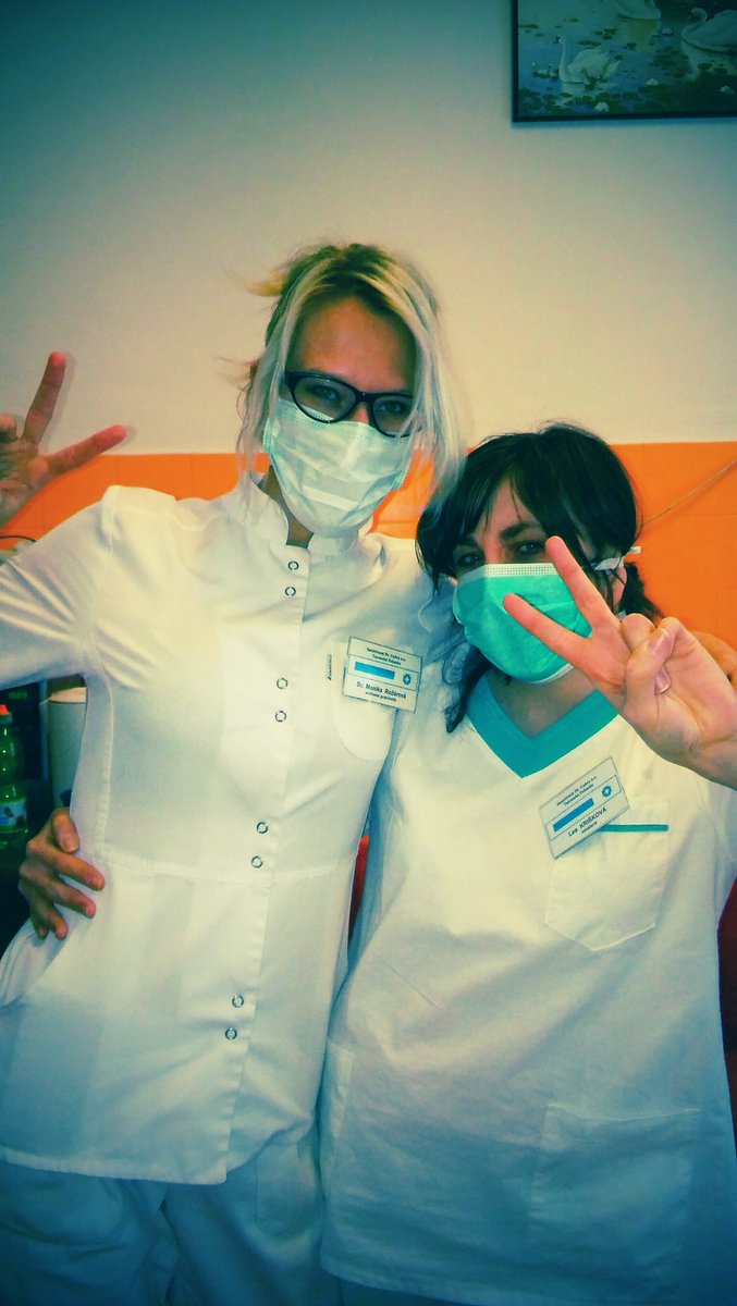LeaKriskova11's tweet photo. Work work work with my Monika 😊 #crazynurses 😃😷 https://t.co/wGQkJnkI10