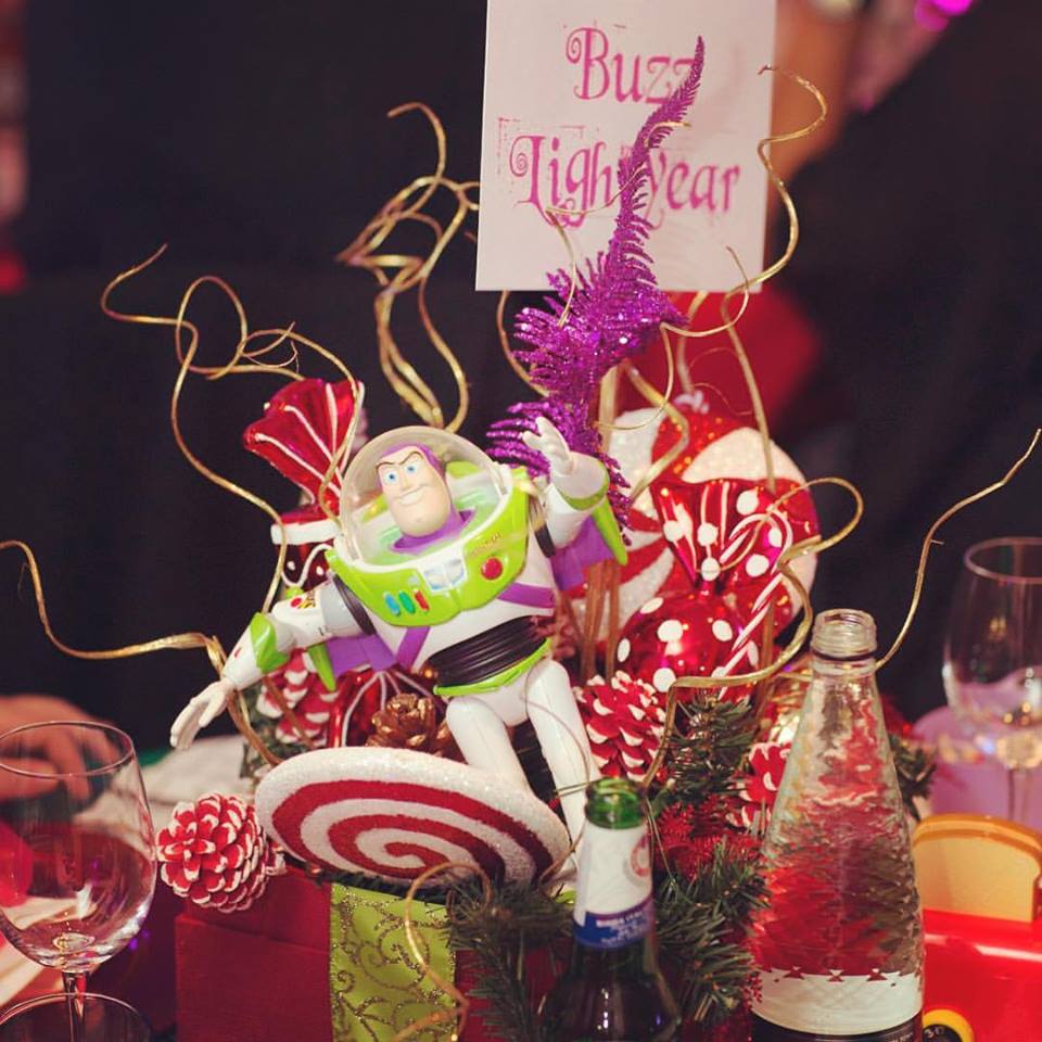 oncepresents's tweet photo. Take us back to December! Festive centrepieces at our #onceuponatimepresents Christmas pop up
#Christmas #popup #london #immersive #festive https://t.co/y6DcfXWpFG