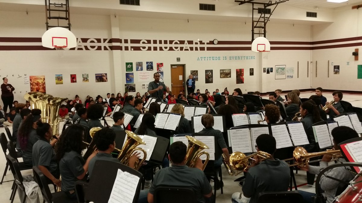 daylene_c's tweet photo. Lyles Band on Tour at Shugart Elementary #lumberjackgo https://t.co/VxrMMLBj6R