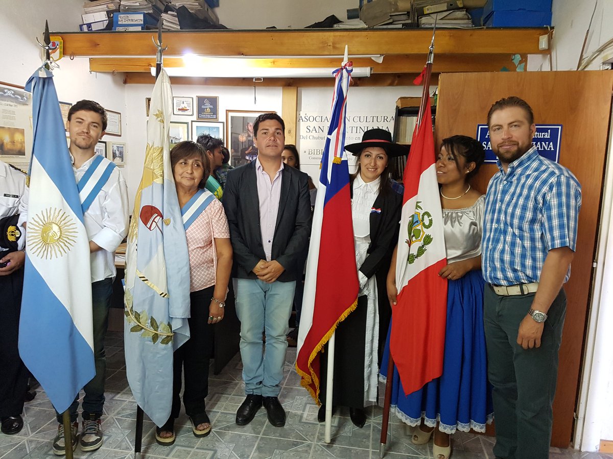 leandroespitw's tweet photo. Acompañando a la ASOCIACION CULTURAL SANMARTINIANA DE PUERTO MADRYN,  conmemorando los 200 años del Cruce de los Andes https://t.co/wAxj76LiFS