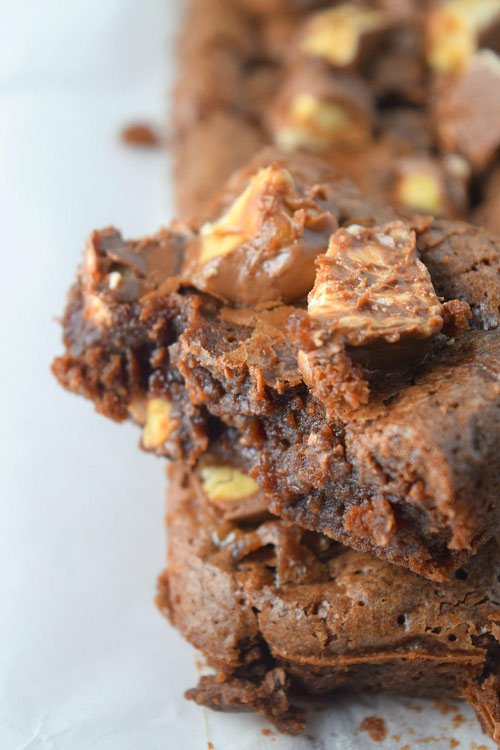 NaiveCookCooks's tweet photo. DOUBLE TROUBLE SNICKER BROWNIES @Naivecookcooks Recipe-> https://t.co/Qz6AVKkJMa https://t.co/pg7Acc0Q38