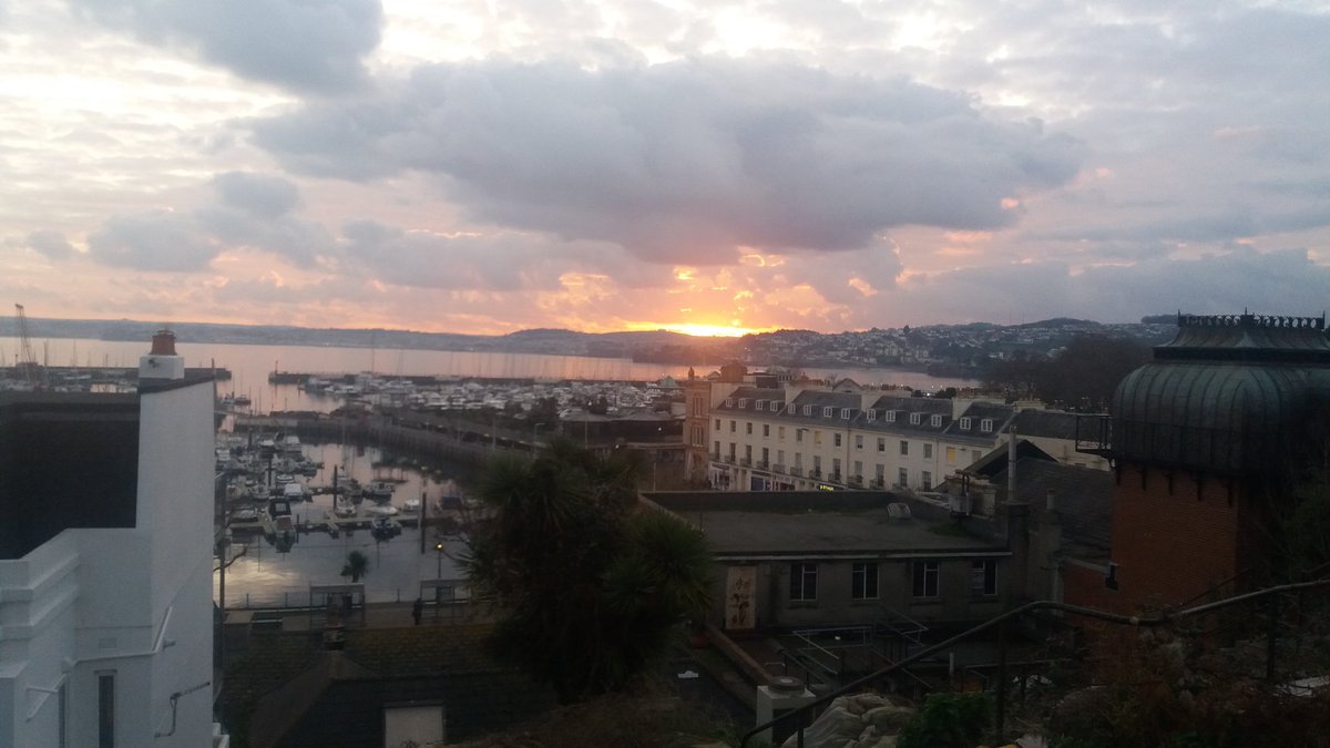 chrislintonlaw's tweet image. Not an awful outlook from the Terrace tonight either! #godscountry @wmlegal #devonlaw #lovedevon @Torbay_Hour #TorbayHour @MDLTorquay