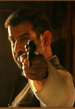 tandralahiry123's tweet photo. #Kaabil... a story f a man fighting against all odds 4 d #Love f his life ..eerie look of #RonitRoy...U @RonitBoseRoy d #ManOfExpression π https://t.co/8Pc3vGSuHh