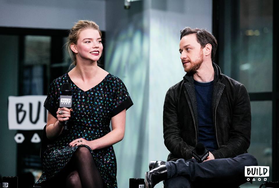 JamesMcAvoyRUS's tweet photo. #JamesMcAvoy #AnyaTaylorJoy #blbuckley #MNightShyamalan #Split #presstour #NewYork #AOLBUILD https://t.co/18nOvJeoG5