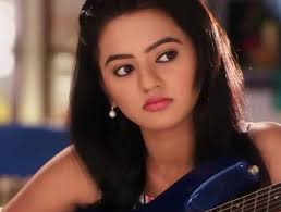 Savi_03S's tweet photo. #Helly lucking so beautiful... @HellyS_Admirers @hellyshahfd @OfficialHelly7 https://t.co/3lkFjHpxzI