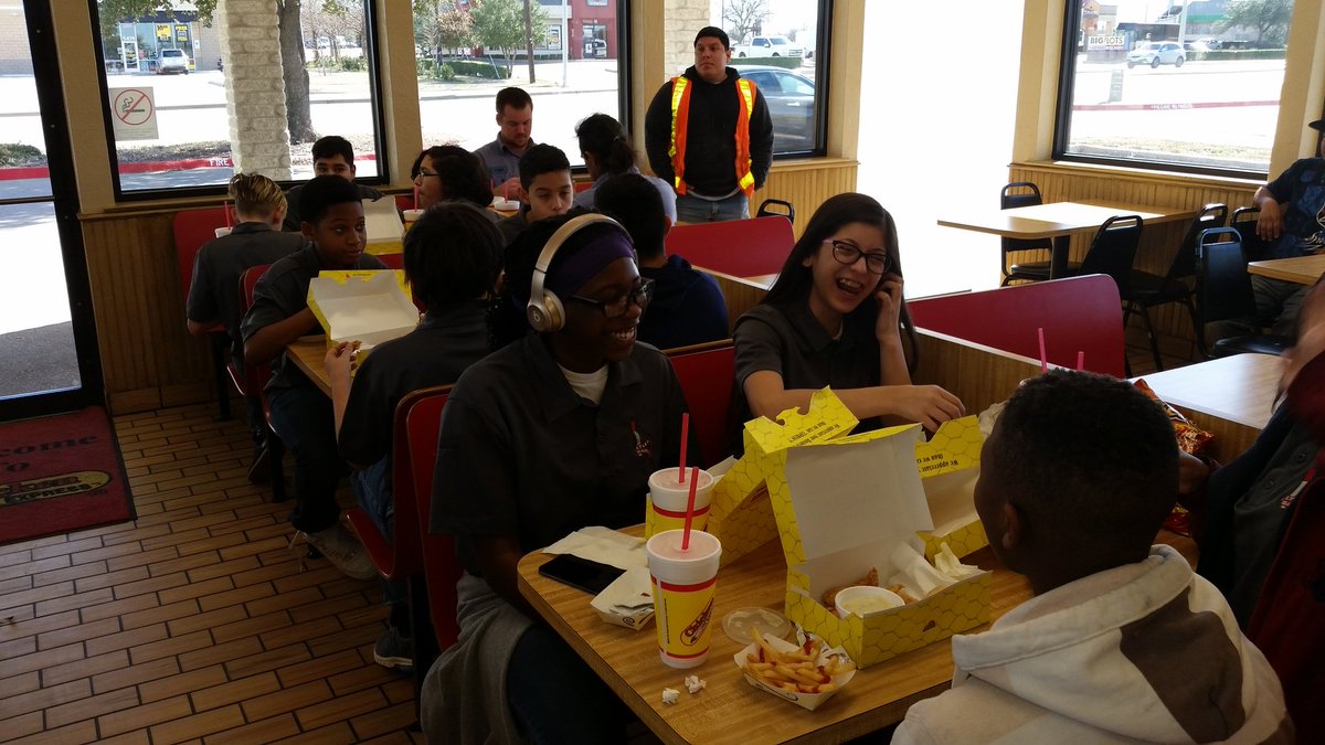 daylene_c's tweet photo. Lyles Band on Tour lunch break at Chicken Express
#lumberjackgo https://t.co/HMgPG06L4z