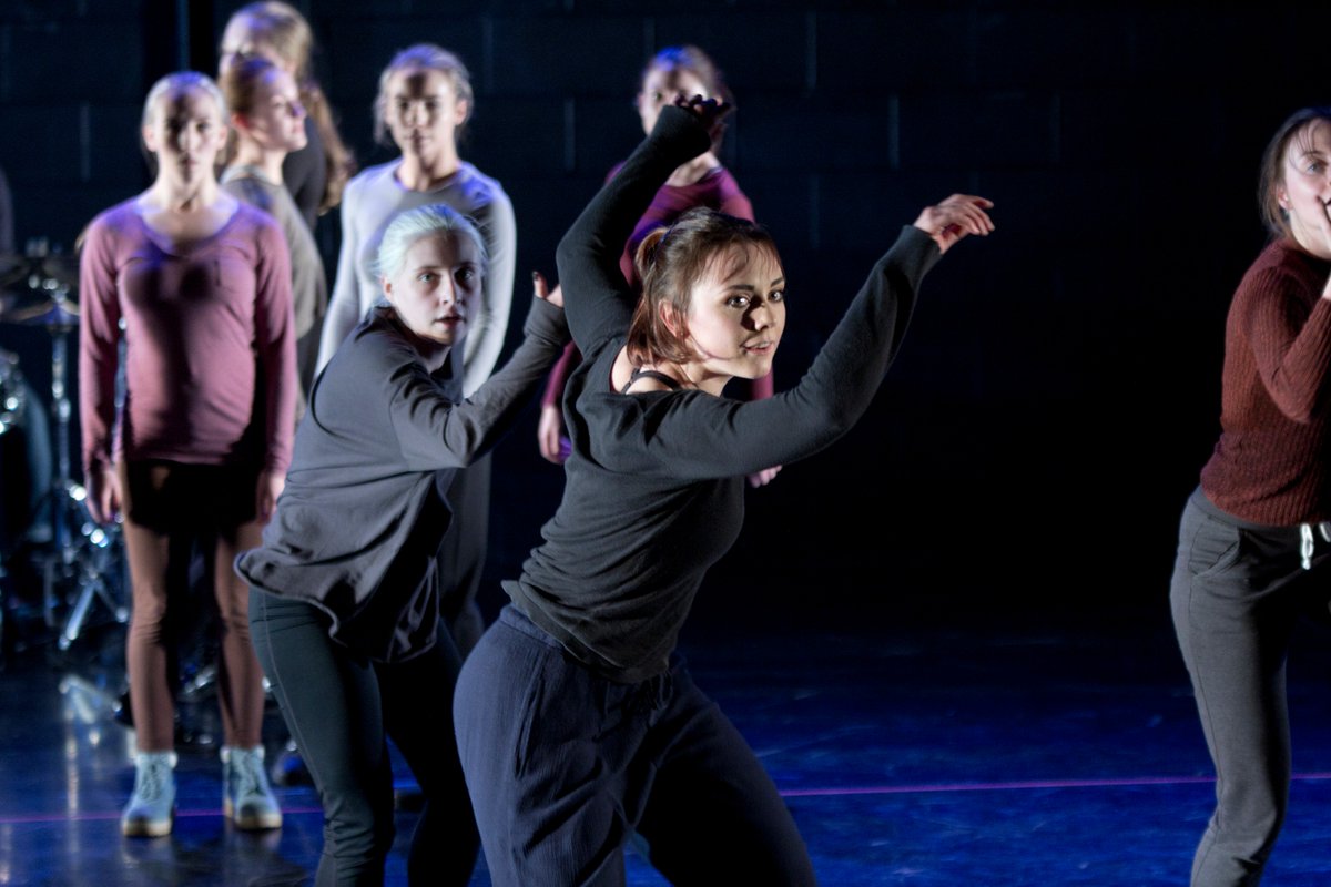 EHUPerfArts's tweet photo. Had a fantastic outreach sessions with students at @winstanleycoll. Wonderful dancers. Thanks for inviting us! @EdgeFWD #edgefwd #dance https://t.co/rFwxfKQUDd