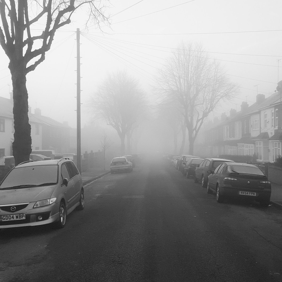 Ceypn1's tweet photo. "Can be icey on these road" #birmingham #0121 #photography #fog #streets #road https://t.co/emYYkzyQ45