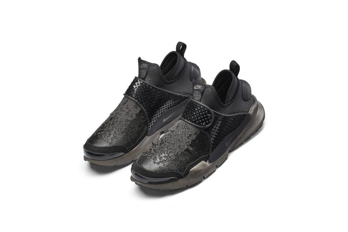 hanonshop's tweet photo. NikeLab Sock Dart Mid x Stone Island launches ONLINE at HANON on January 26th
#hanon #nikelab #sockdart #stoneisland https://t.co/mm8kXAOaxQ