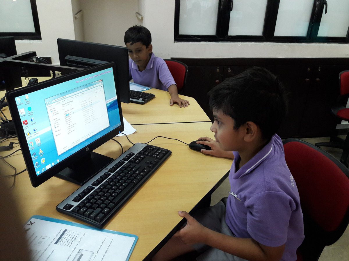 BSC_JSClubs's tweet photo. .@BSC_JuniorSch @BSColomboLK #showcaseschool #engrossed The learning journey continues... Honing their ICT skills #LowerKS2 https://t.co/wtG6QCf3JY