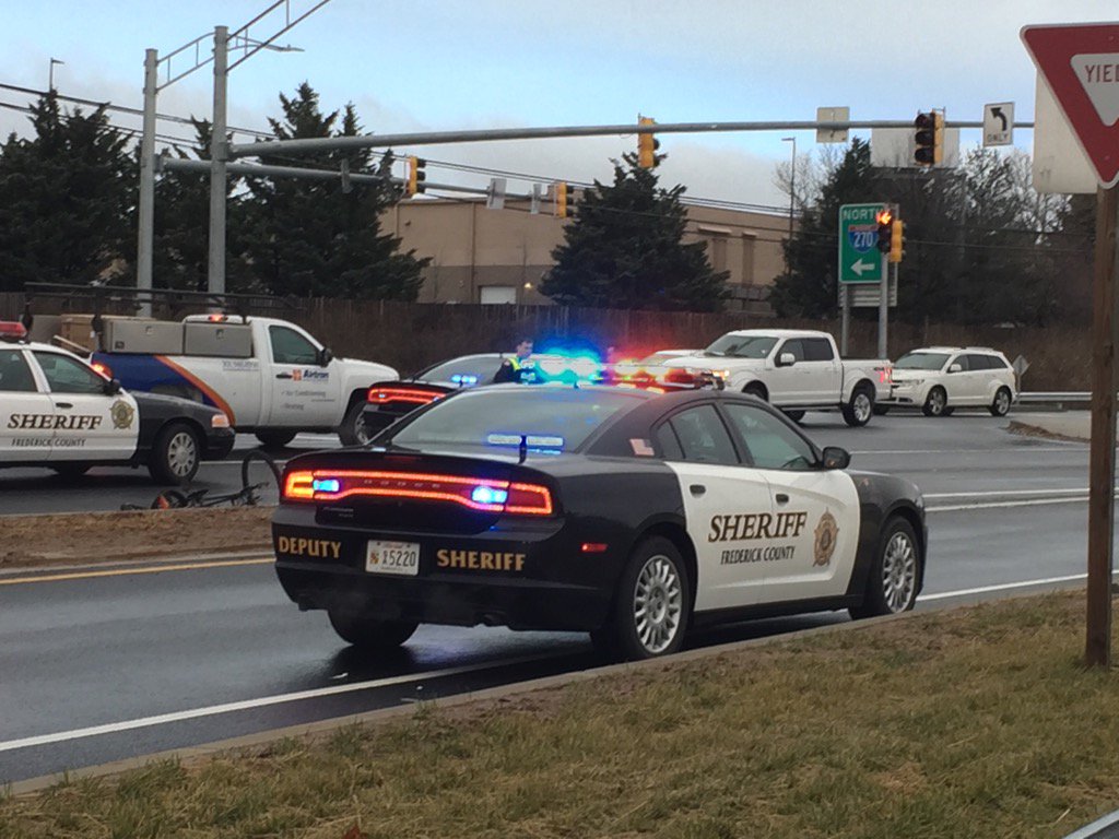 Sgt. Paul Colantuno w@FredCoSheriff confirms there was a fatality here at 270 ramp to 85 north. @frednewspost