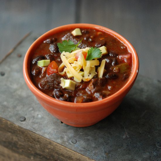 foodandwine's tweet photo. Chili recipes that are essential recipes for winter. https://t.co/RsbGcHqBTw https://t.co/IZ1Ybtsfed