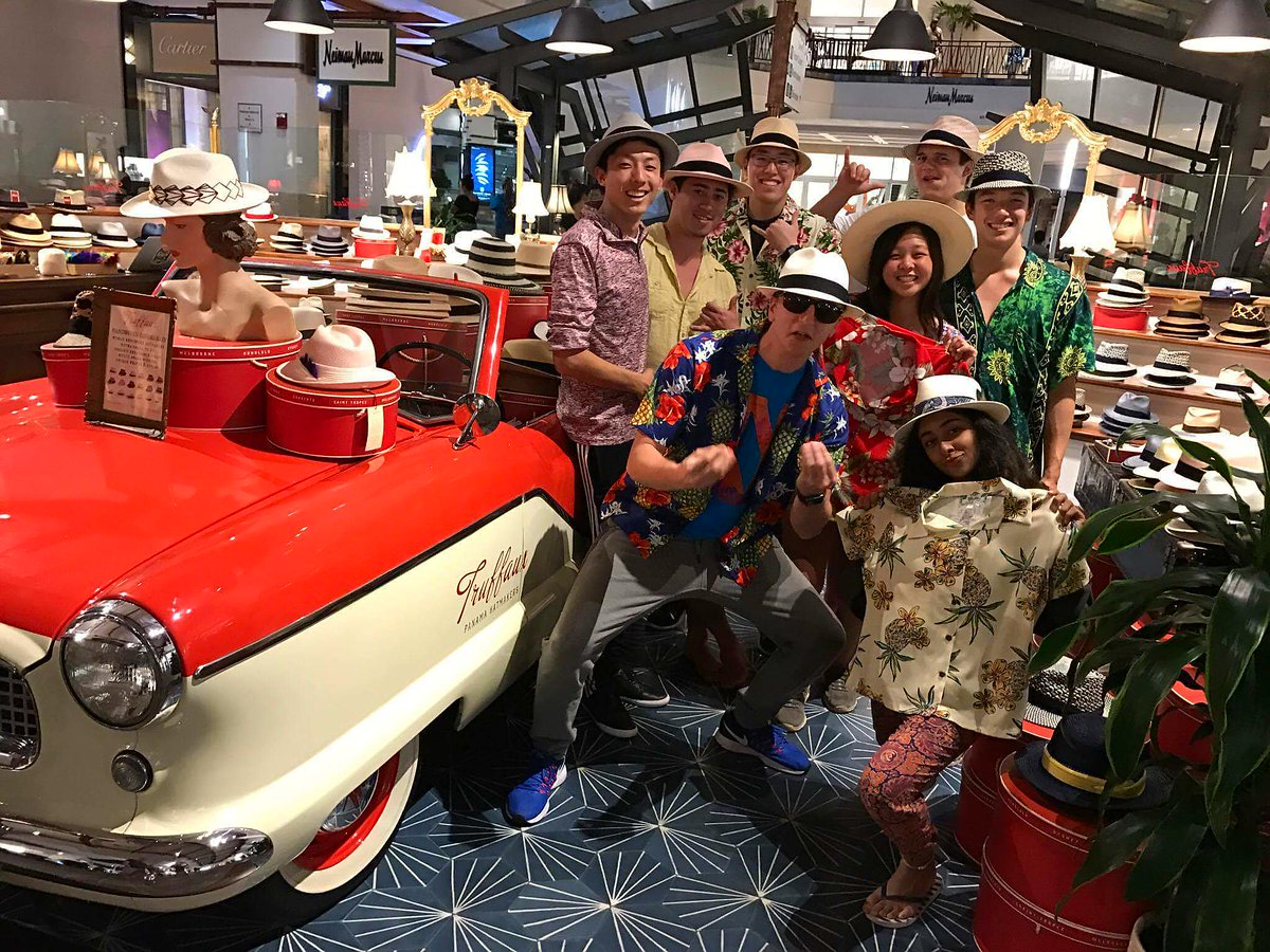 UCSDSailing's tweet image. Bunch of cuties on last adventure in Hawaii