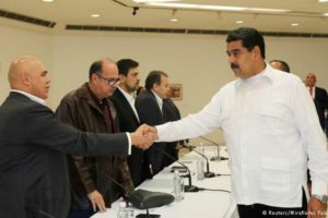 FuerzaDederecha's tweet photo. Definitivamente hay que darle un golpe de estado a la MUD o nunca avanzaremos. https://t.co/x3okqhLM72