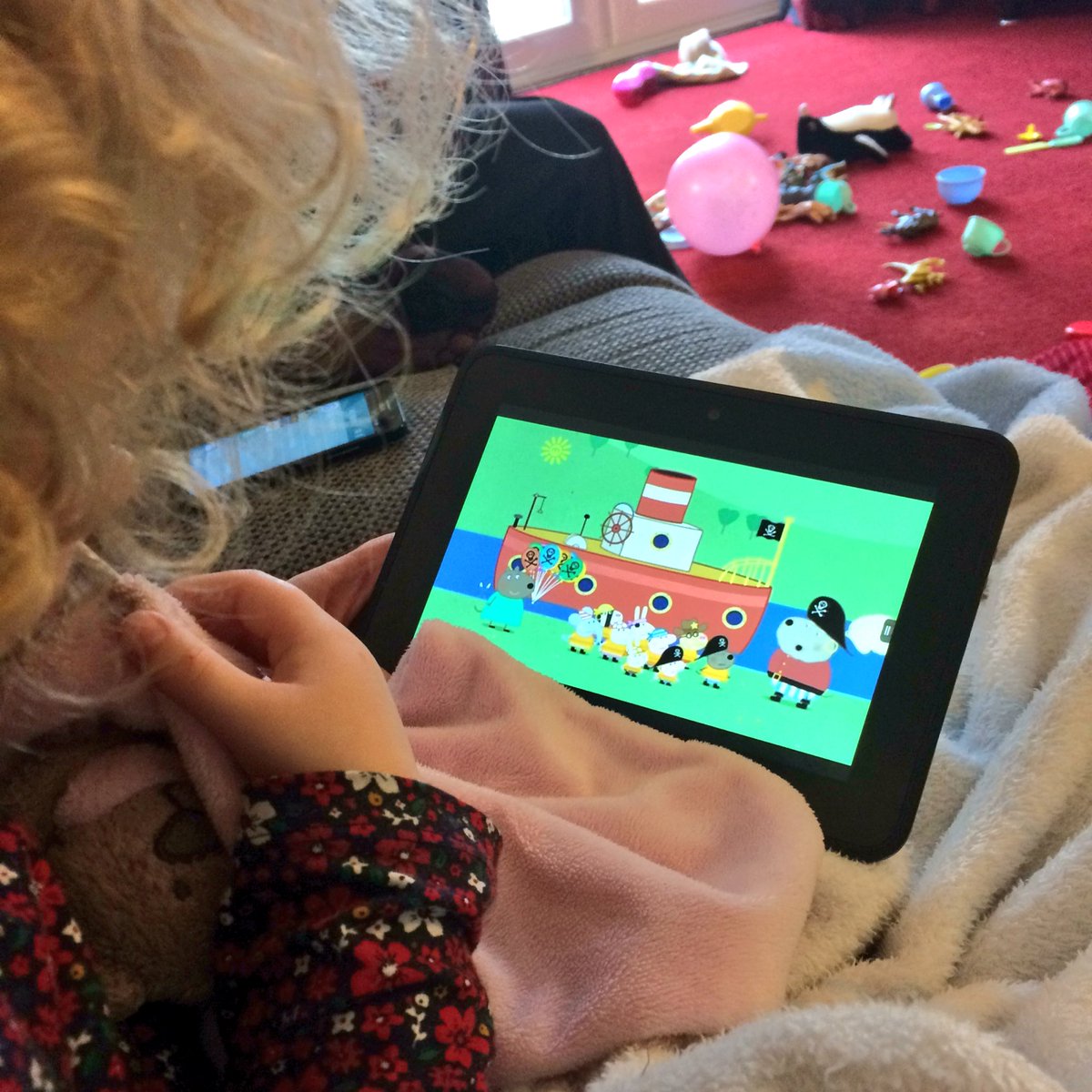 An afternoon of #peppapig with the niece. Sitting on the floor playing with toys has never been so appealing!
