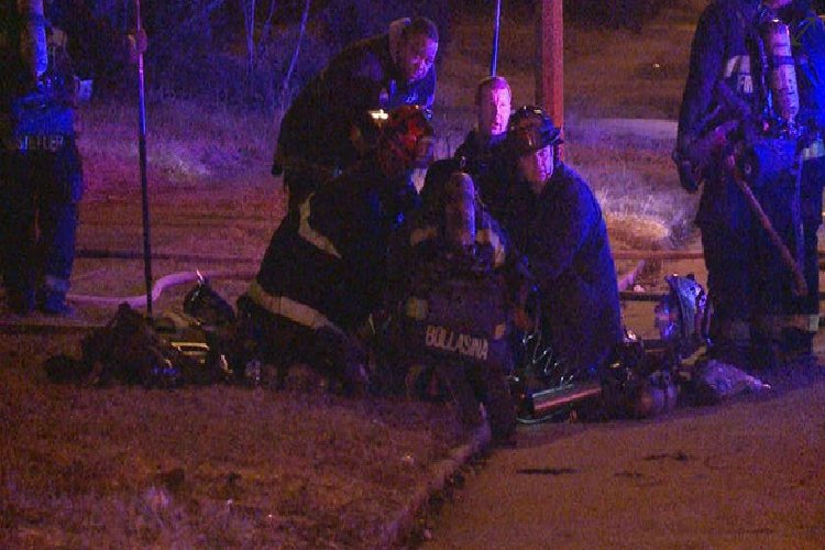 firenation's tweet photo. St. Louis Firefighters Rescue Seven Trapped in House Fire, https://t.co/s6H3AmOwPM https://t.co/UWa0fIWEUH