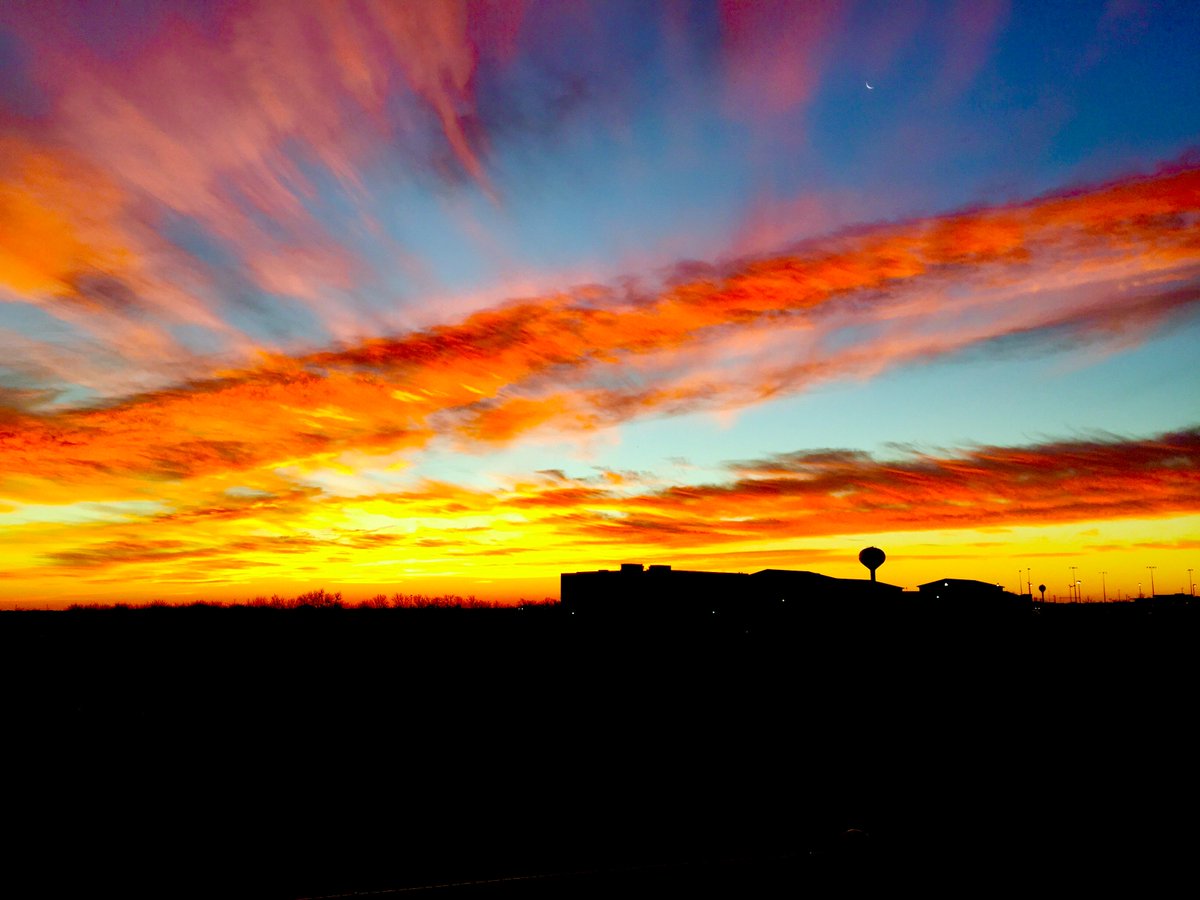 BrownsClassYall's tweet photo. Goooooood morning Central Texas! #Texasyall #Texas #TX #KVUE @KVUE https://t.co/2xuEIPxguv