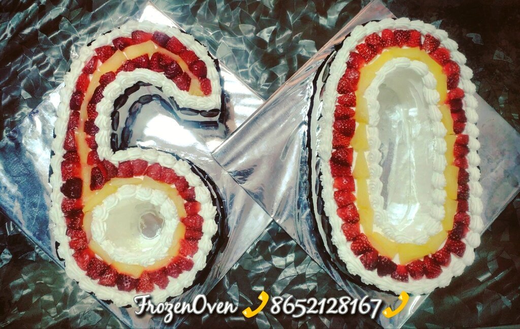FrozenOven09's tweet photo. A pineapple and strawberry layered cake with vanilla icing!! For a sixtieth birthday party tonight!! For orders call or msg us on 8652128167 https://t.co/9dSjB9Vz0b