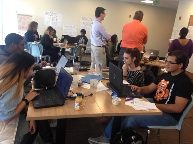 AtriumNavicent's tweet image. Twenty bright minds collaborating to solve consumer challenges using mobile technology at #Code4Care @MercerYou