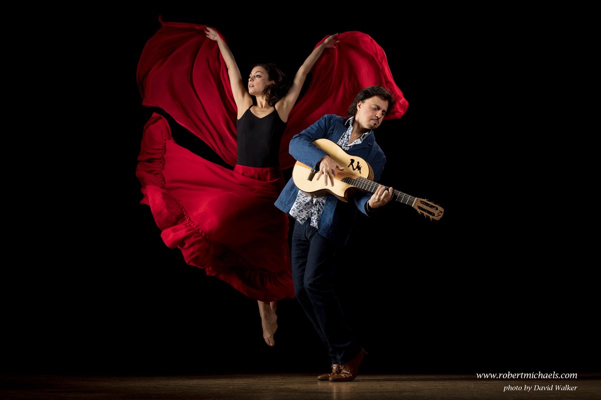 MarkhamTheatre's tweet photo. Already thinking of #ValentinesDay?  @RobertMichaels1 is a great date night!  Passionate show! https://t.co/fv1ZqcLQyO
