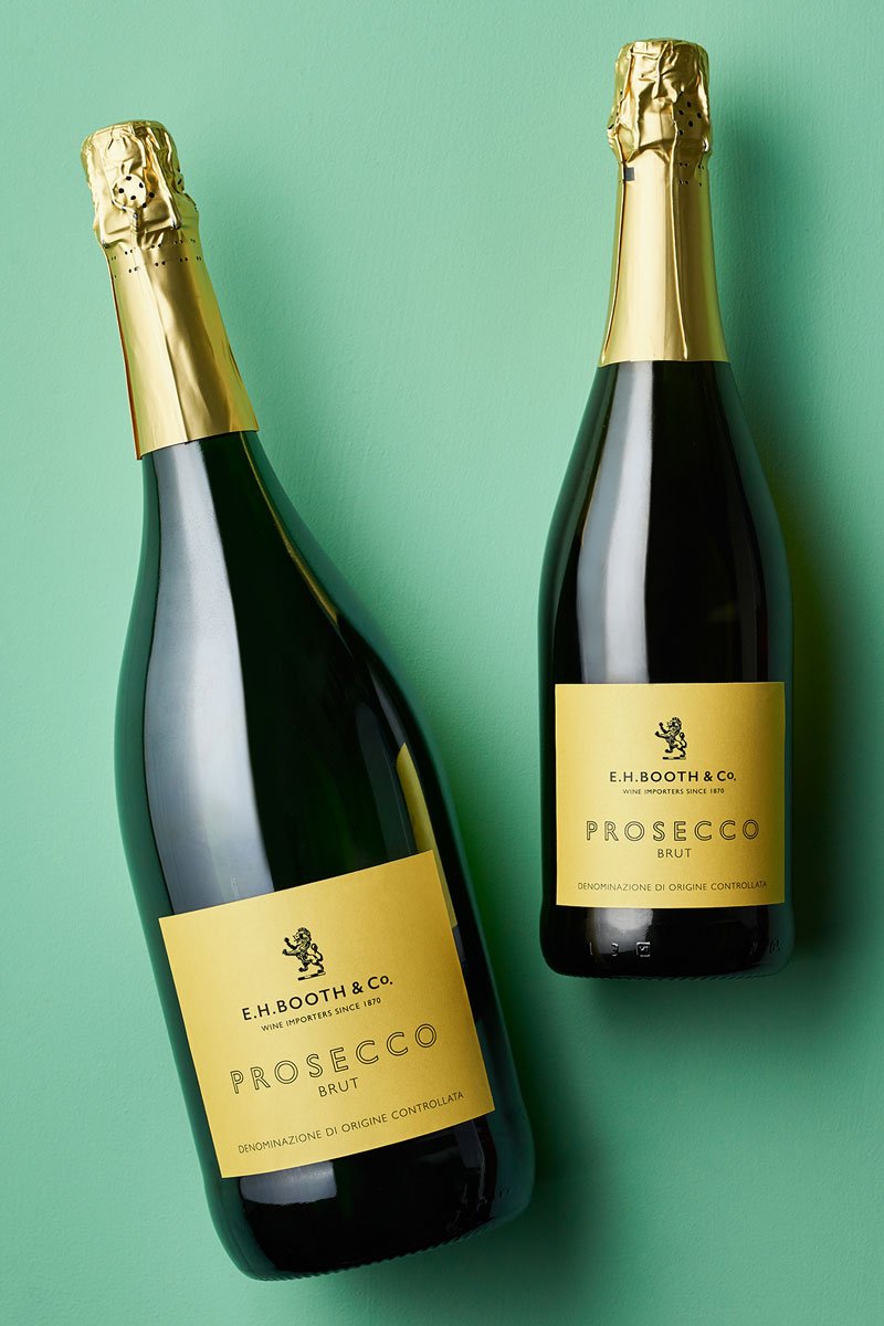 marcommnews's tweet photo. @SmithandVillage's #Packaging #Redesign for @BoothsCountry Helps Boost #Sales by 4.3 Percent https://t.co/jtuCJa3HU9 #Branding #alcohol https://t.co/AzwlDREJ7a