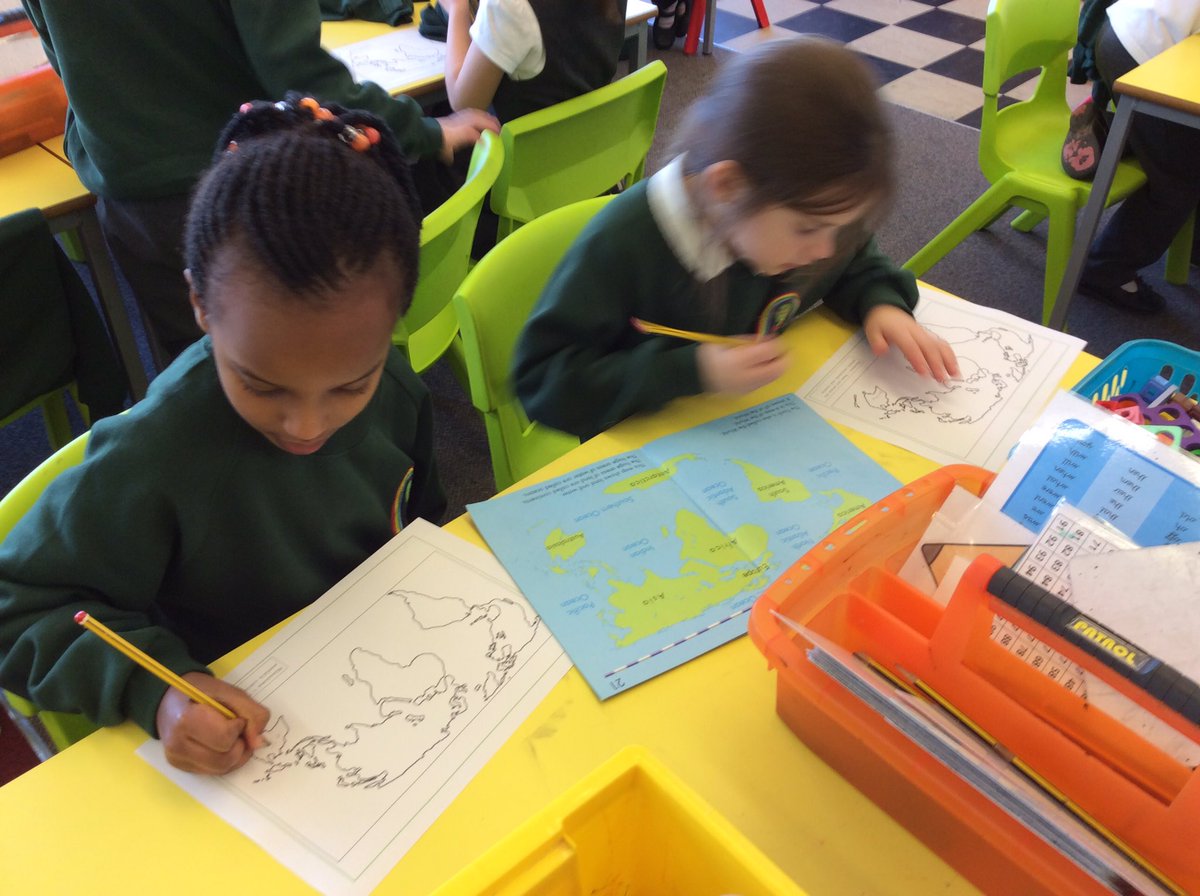 TheParksY1_2's tweet photo. #geography what did we find? 🌎🌍🌏 @TheParksAcademy https://t.co/0yYOTKnRhQ