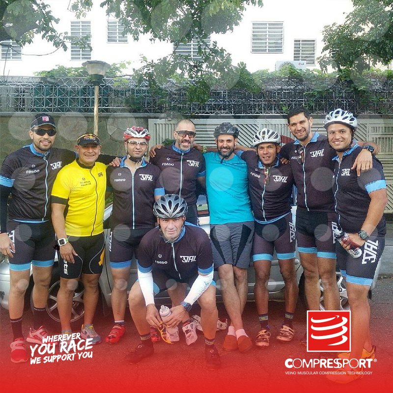 CompressportVen's tweet photo. TeamViewer @3valclub 🏊🚴🏃
#AtletasCompressport #Compressport #Venezuela
Foto por: @djoswaldoh https://t.co/WteuFHNozC