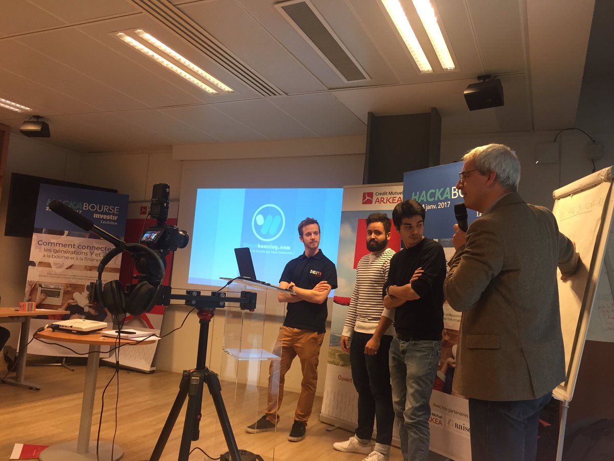 AnneSophie_Gerv's tweet photo. #Hackabourse @LesEchos début des pitchs
@RAISE_France partenaire de l'événement https://t.co/Hu5hQYlrGr